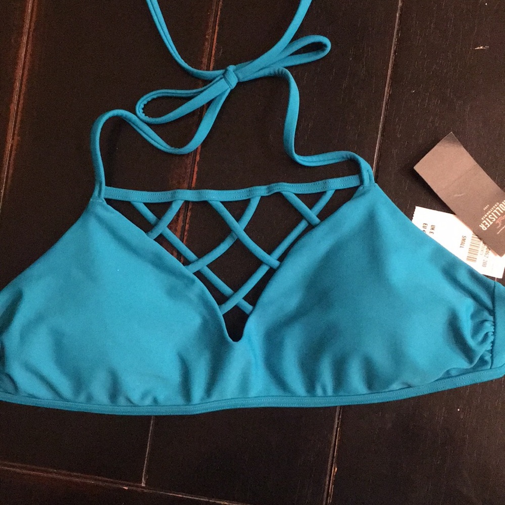 CUTE NEW with TAGS HOLLISTER Bikini top turquoise blue